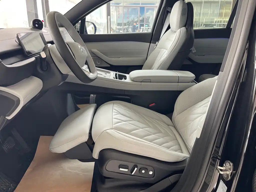 NIO ES6 — миниатюра 4