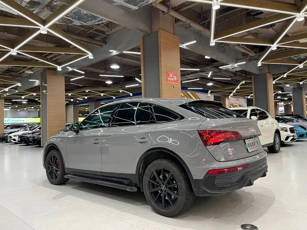Audi Q5L Sportback — миниатюра 12