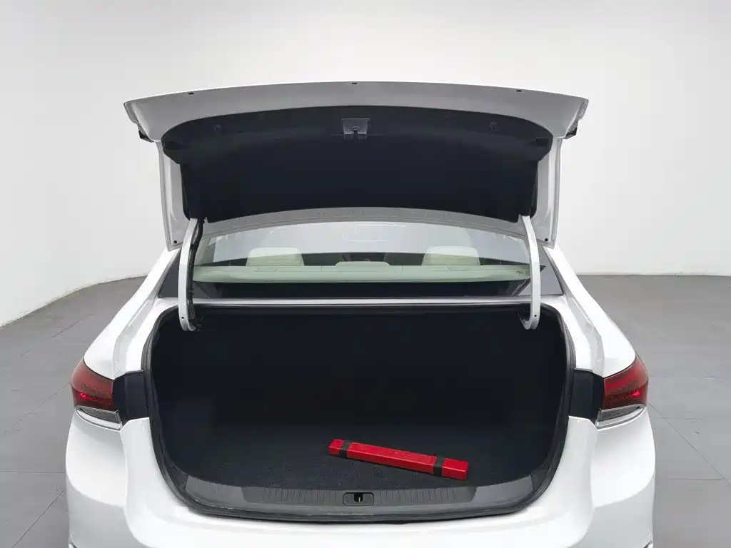 Buick Excelle — миниатюра 16