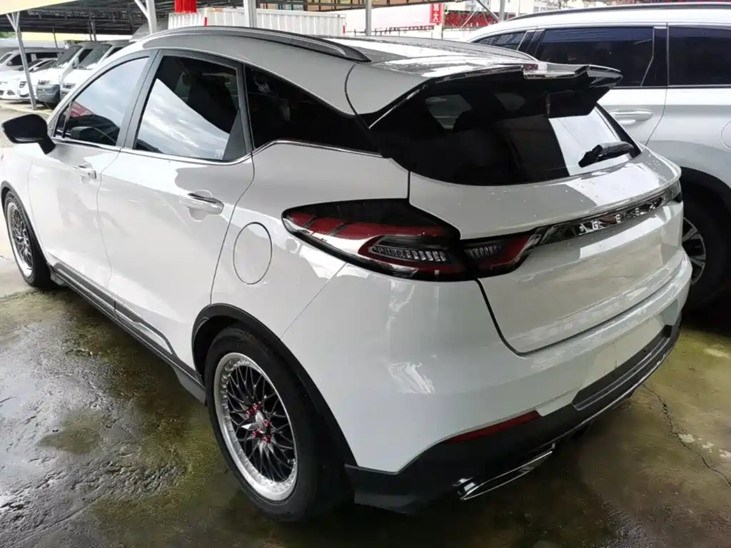 Geely Emgrand S — миниатюра 5