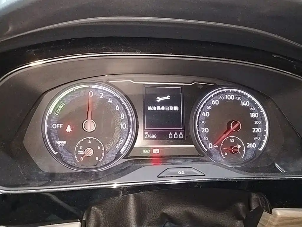 Volkswagen Passat PHEV — миниатюра 12