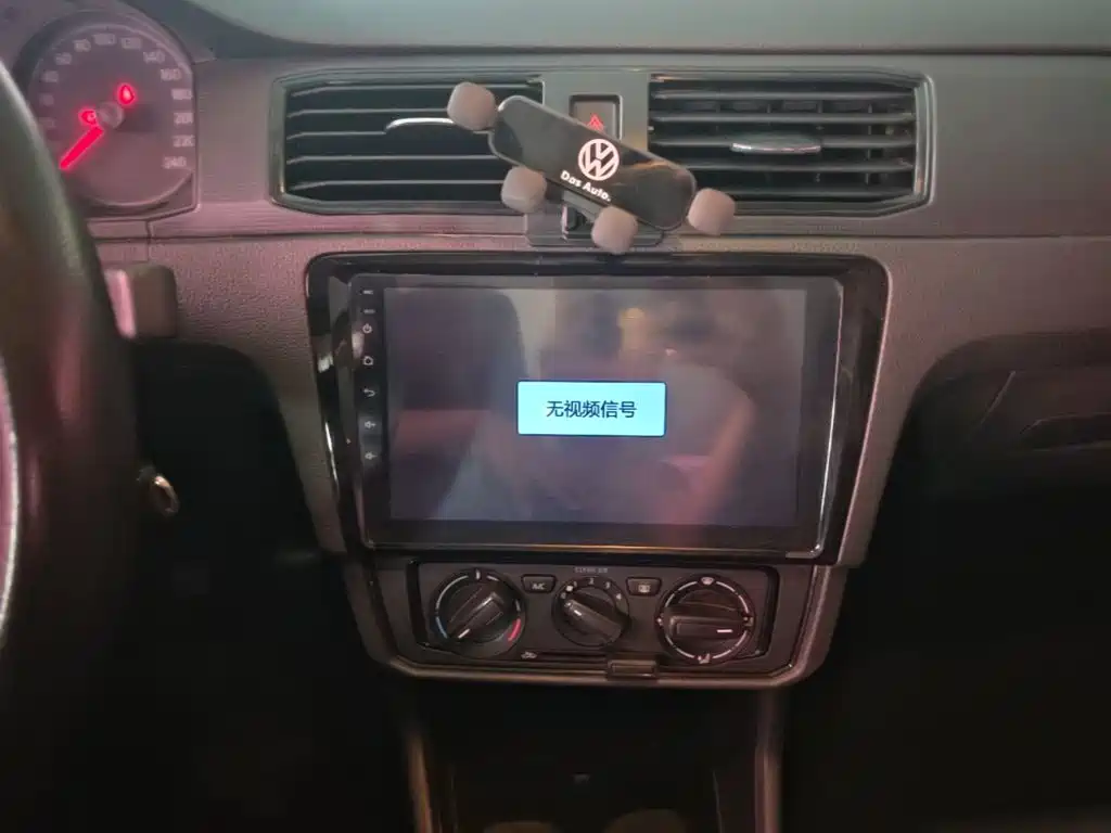 Volkswagen Santana — миниатюра 13