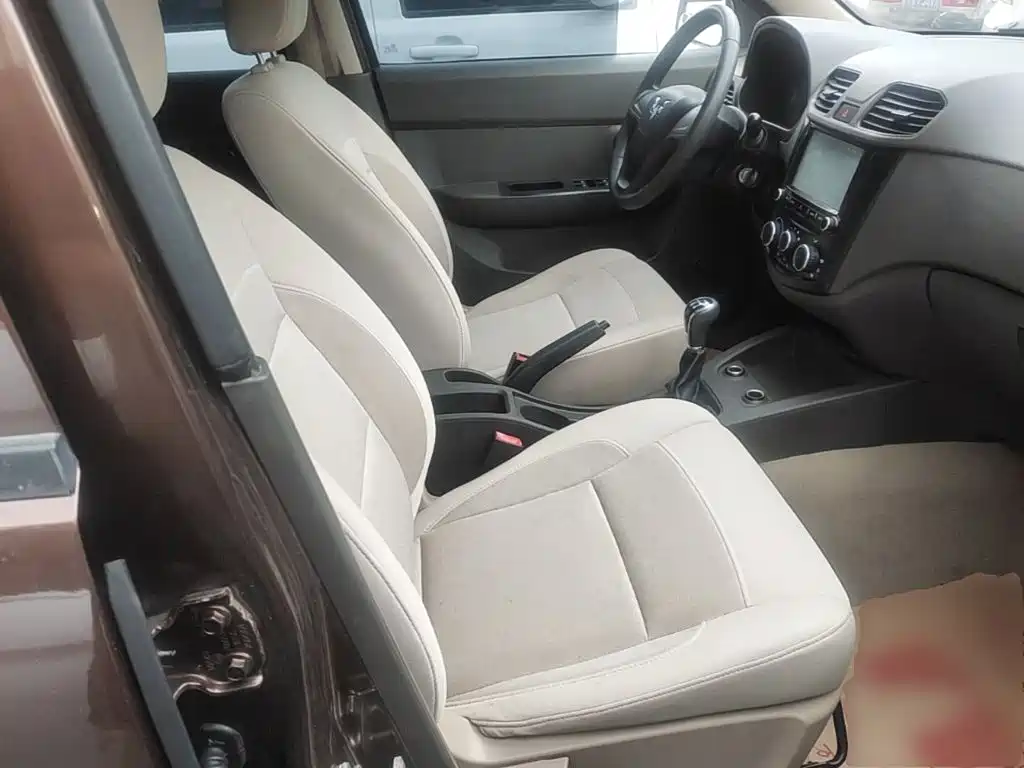 Wuling Hongguang — миниатюра 25