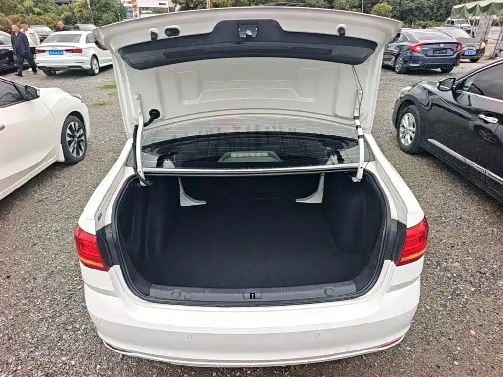 Volkswagen Lavida — миниатюра 19
