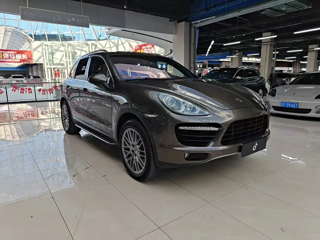 Porsche Cayenne — миниатюра 2