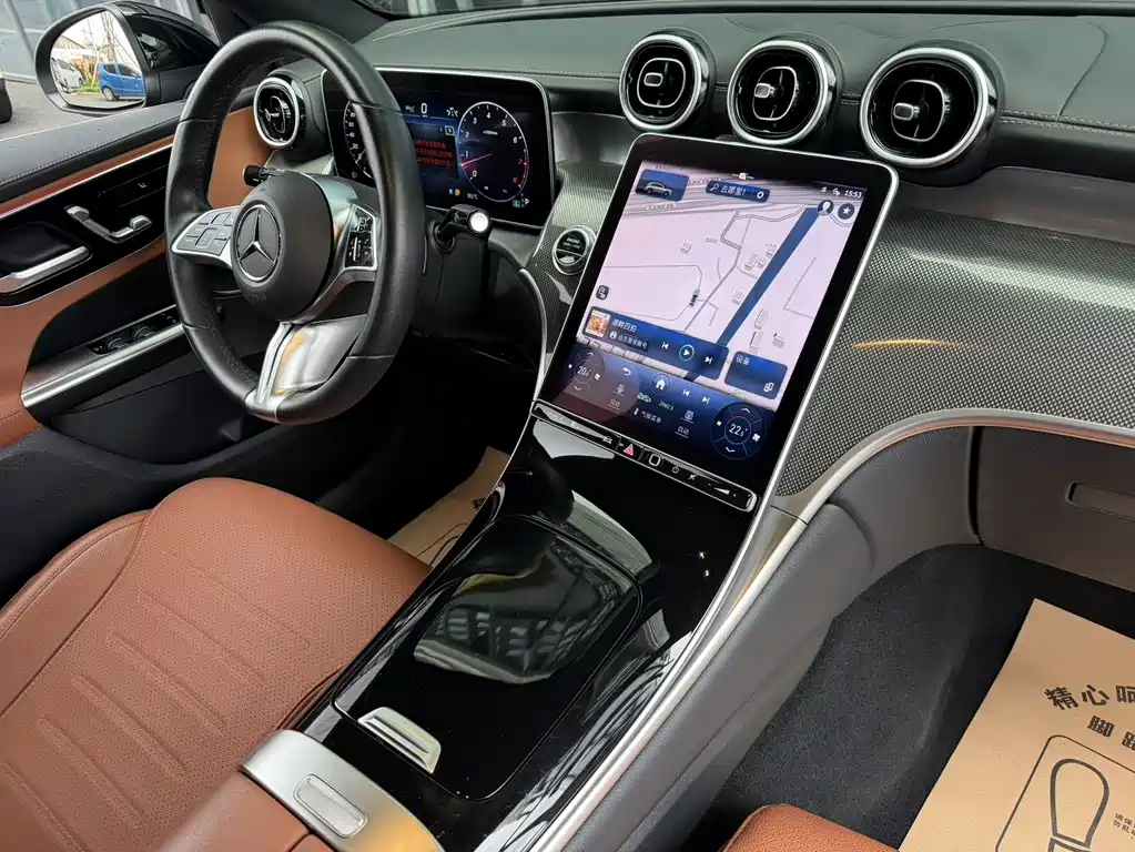 Mercedes-Benz GLC 2023 GLC 260 L 4MATIC 5 мест