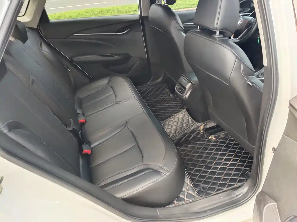 Buick Excelle — миниатюра 12
