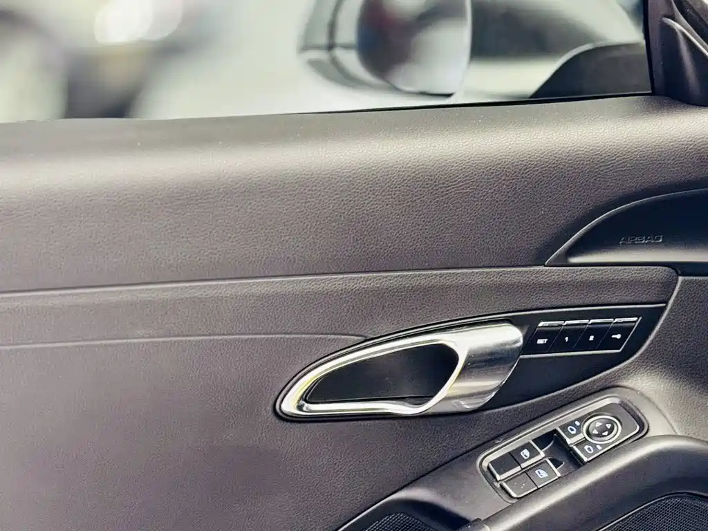 Porsche Cayman — миниатюра 13