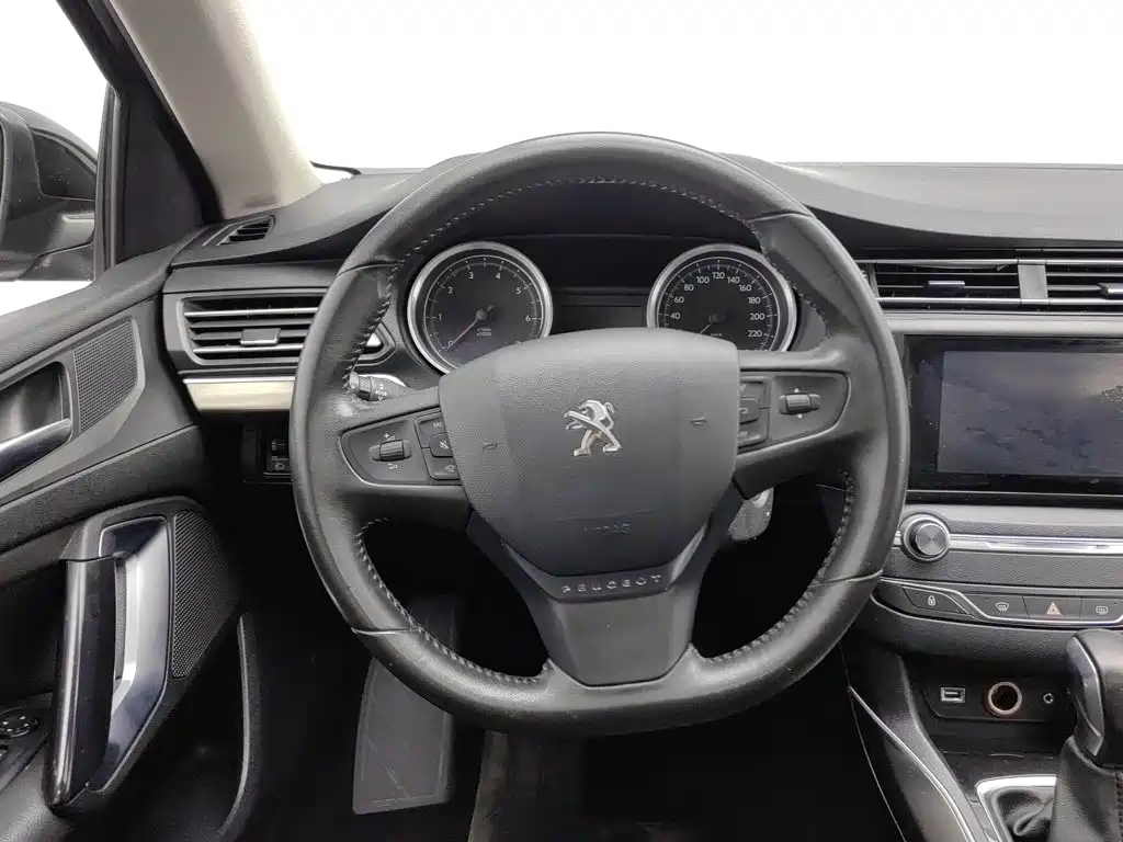 Peugeot 408 — миниатюра 11