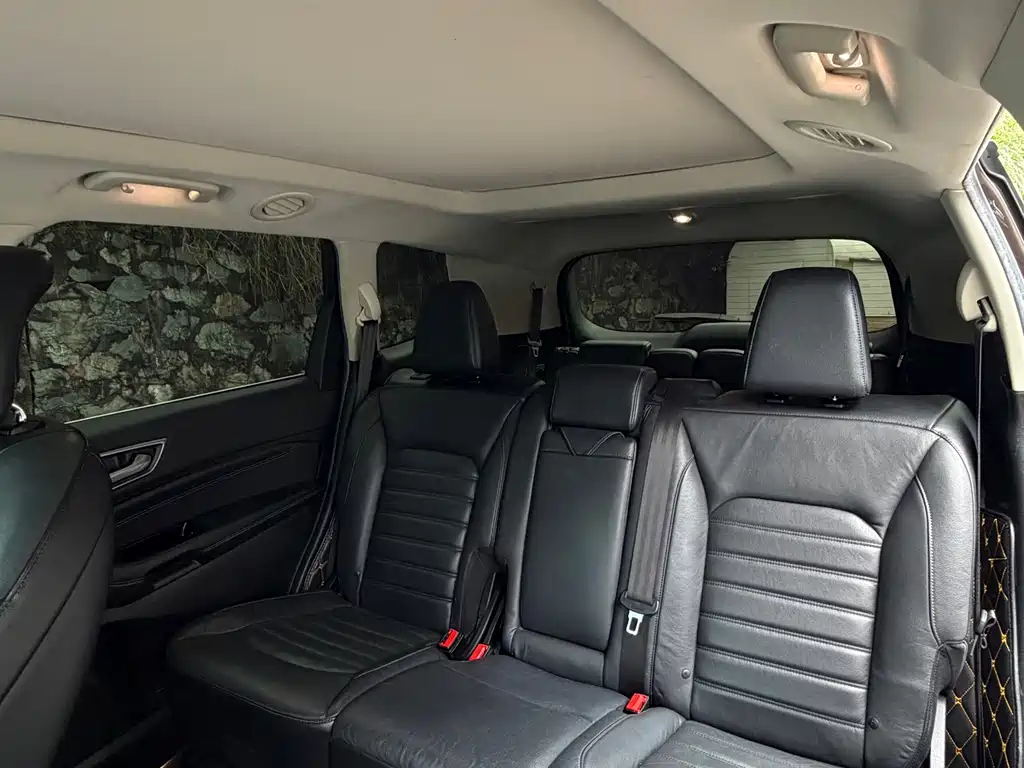 Ford Edge — миниатюра 7