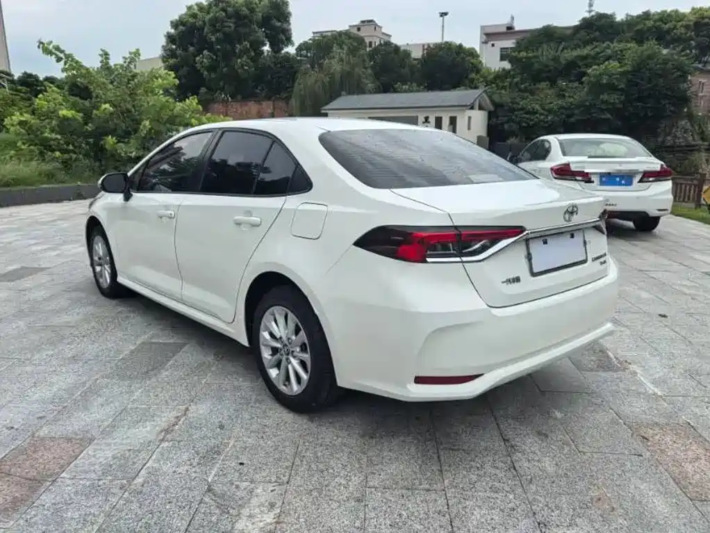 Toyota Corolla — миниатюра 3