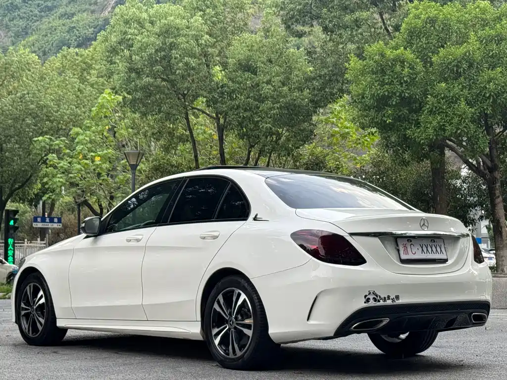Mercedes-Benz C-Class — миниатюра 3