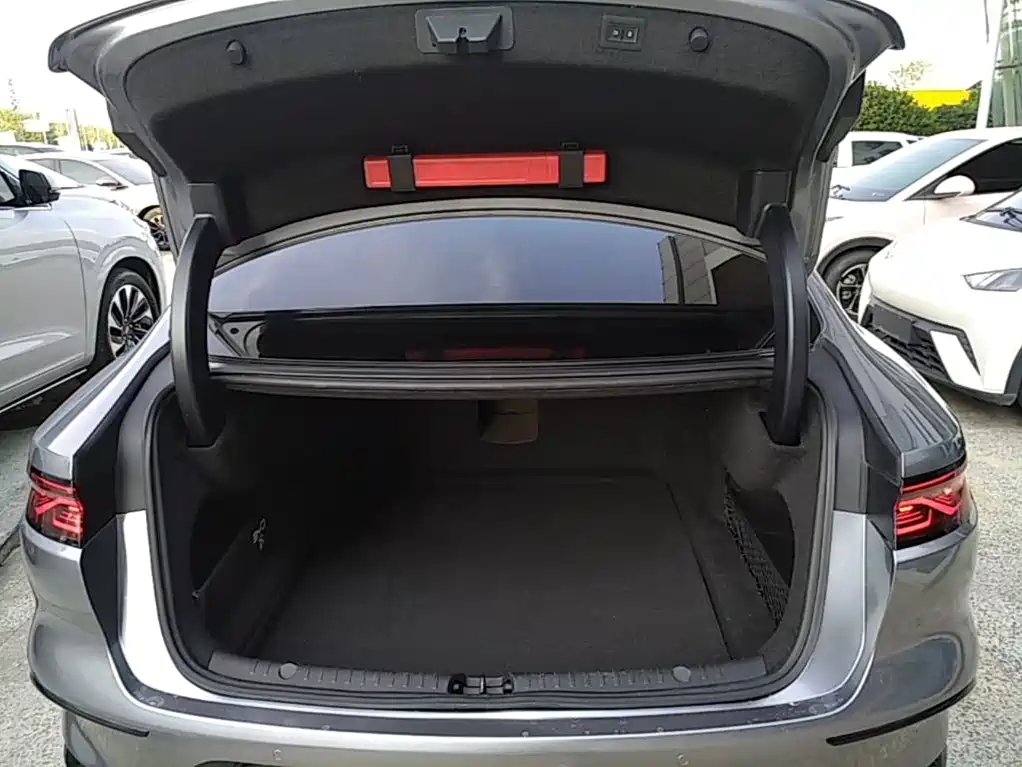 BYD Han — миниатюра 19