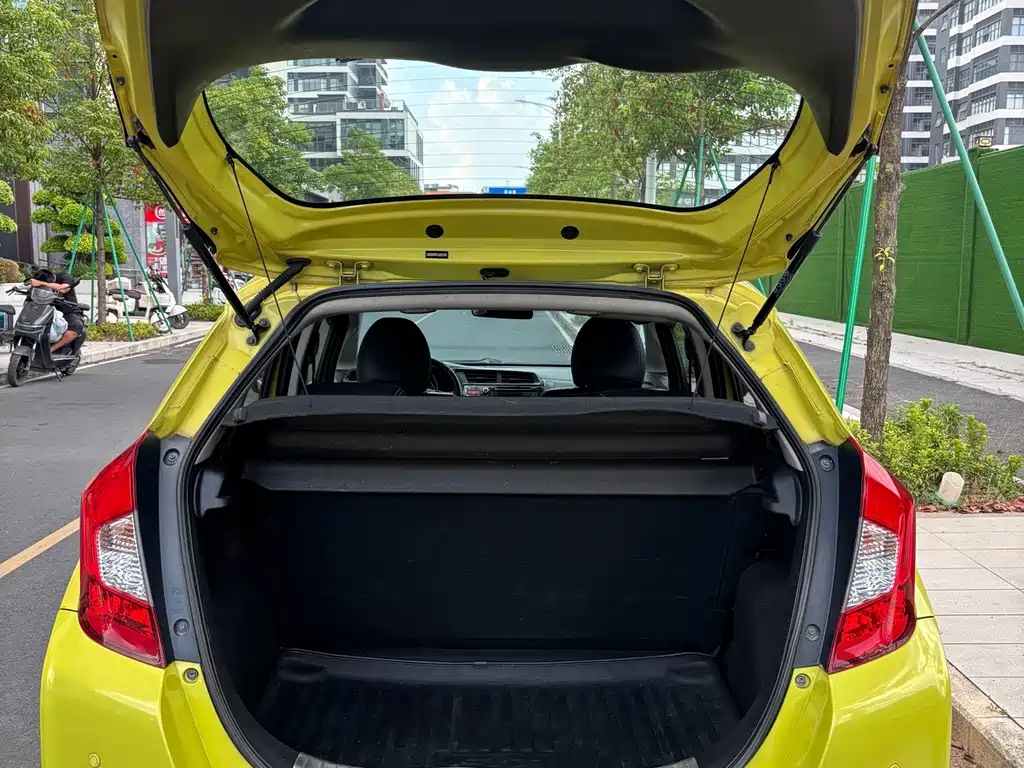 Honda Fit — миниатюра 22