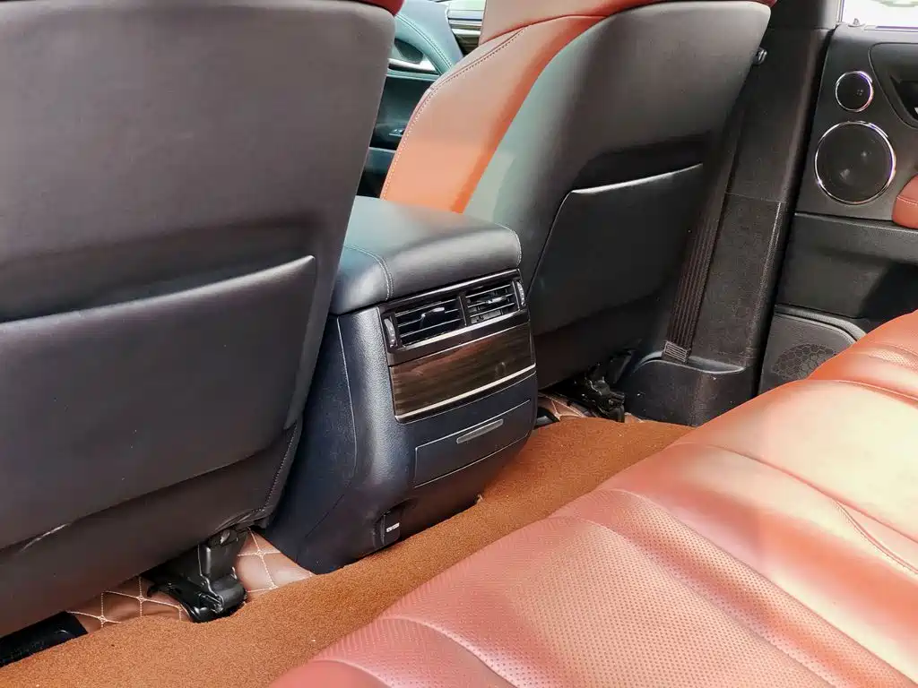 Lexus LX 570 Dynamic Luxury Edition, фото 9