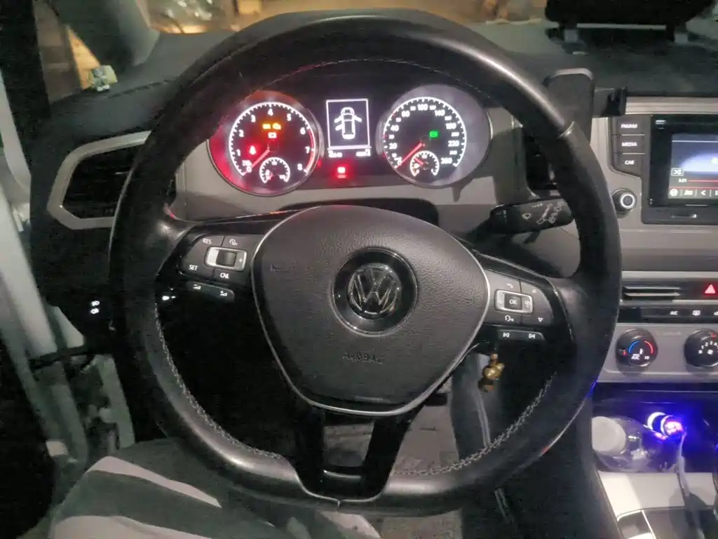 Volkswagen Golf Sportsvan — миниатюра 3