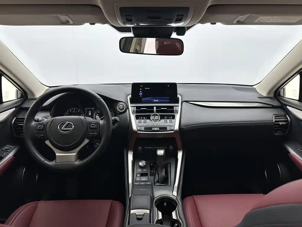 Lexus NX 2020 200 VI