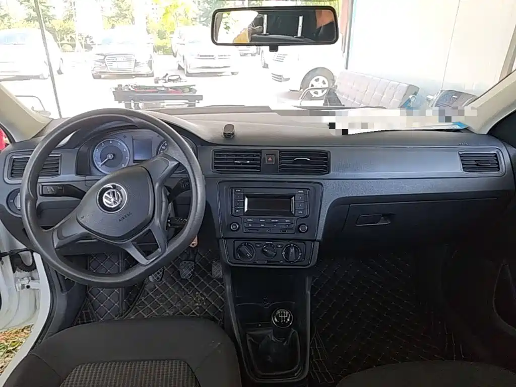 Volkswagen Santana — миниатюра 10