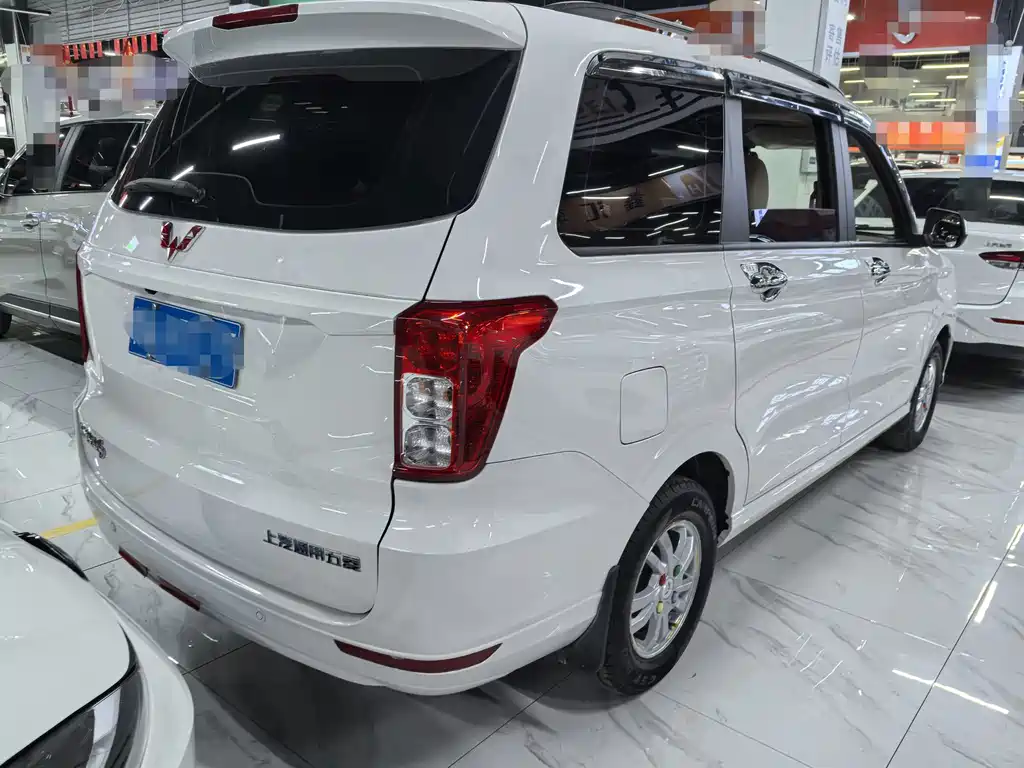 Wuling Hongguang — миниатюра 6