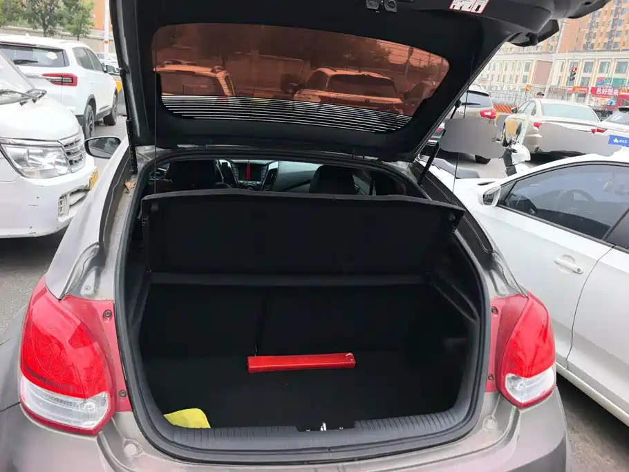 Hyundai Veloster — миниатюра 4