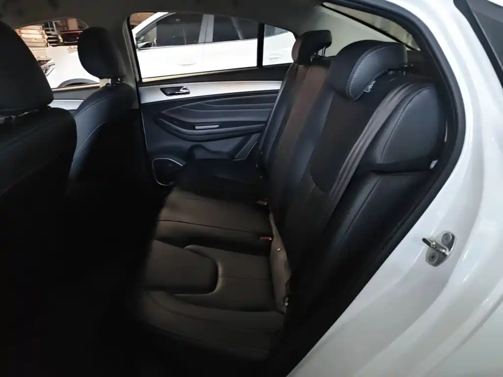 Chery Arrizo 5 — миниатюра 17