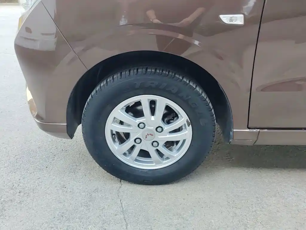 Wuling Hongguang — миниатюра 23