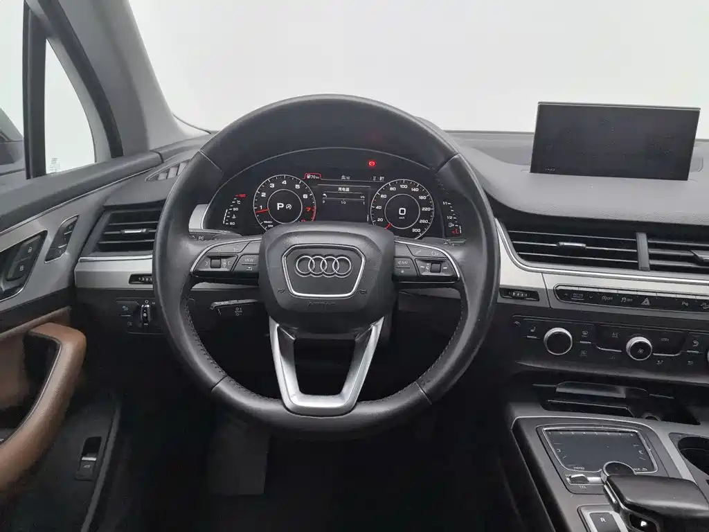 Audi Q7 — миниатюра 11