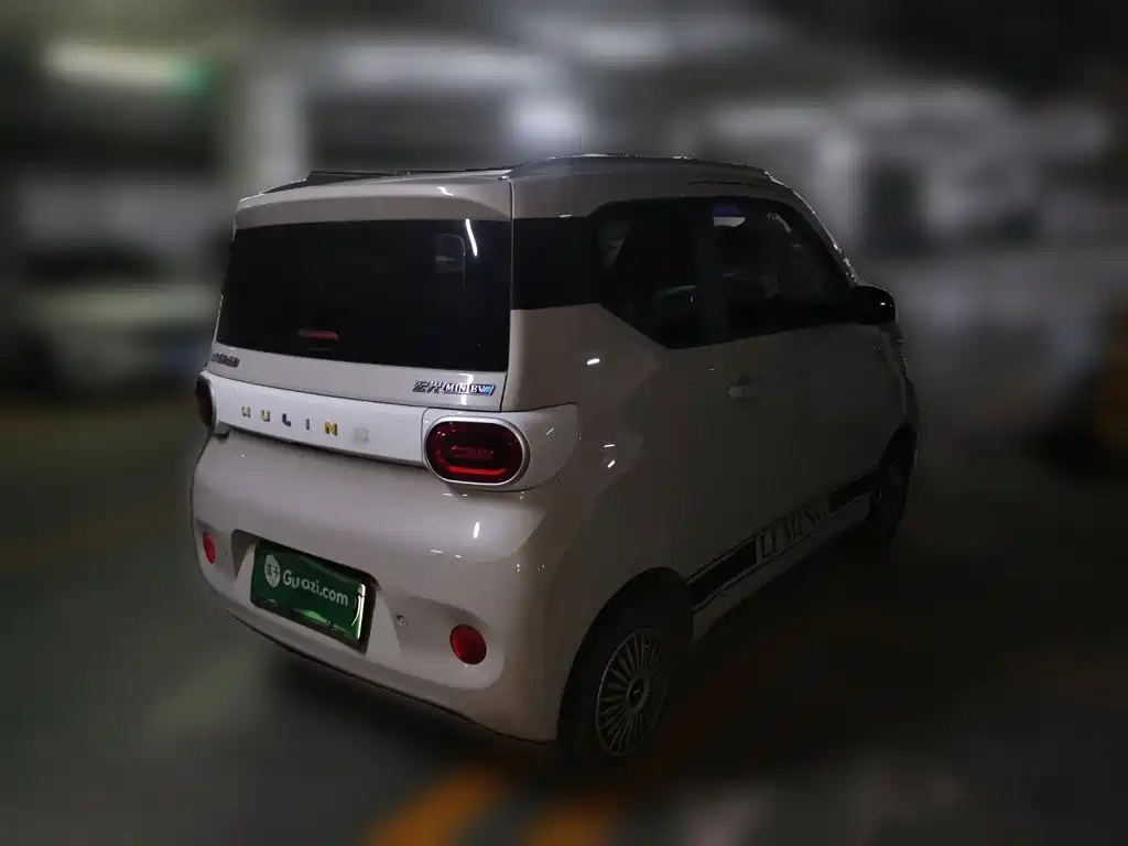 Wuling MINIEV — миниатюра 6