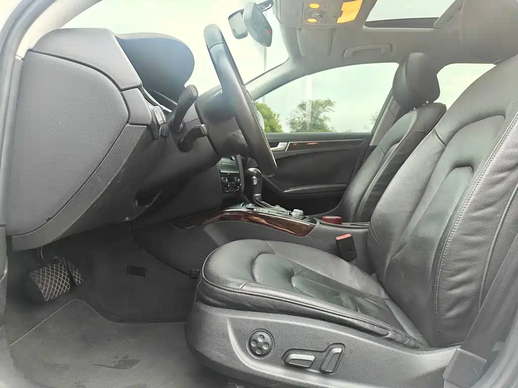 Audi A4L — миниатюра 14