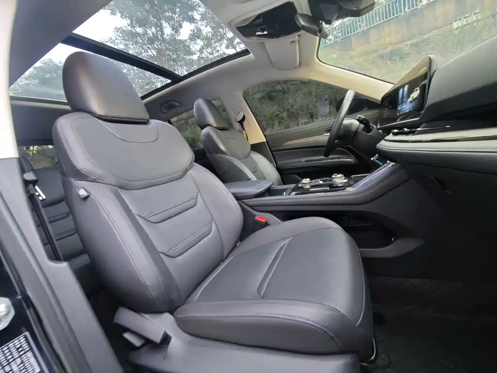Ford Equator Sport — миниатюра 18