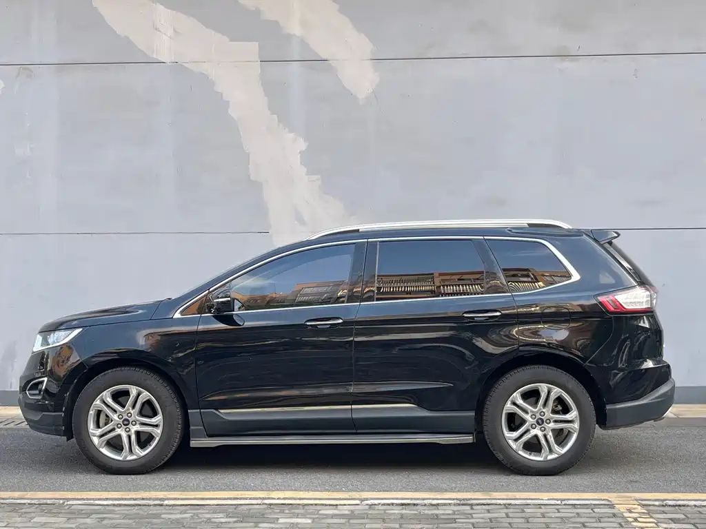 Ford Edge — миниатюра 7