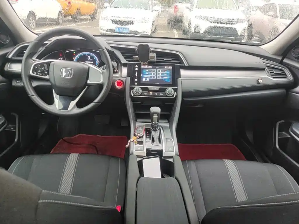 Honda Civic — миниатюра 10