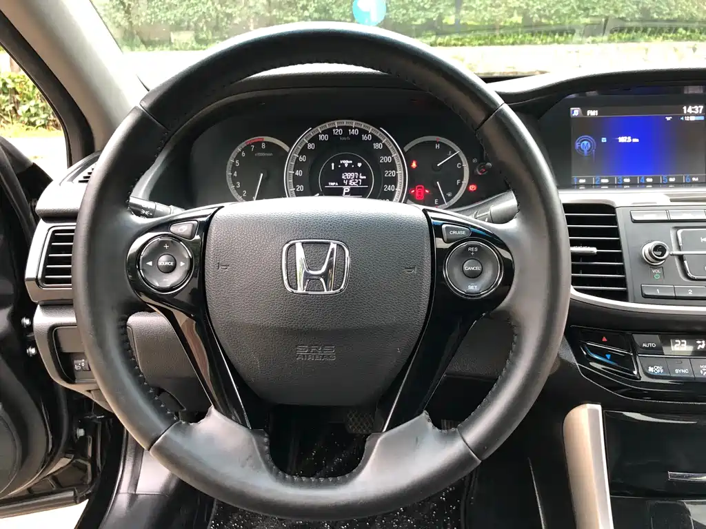 Honda Accord — миниатюра 9