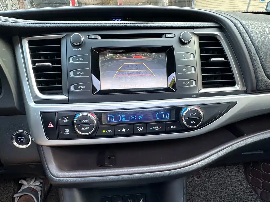 Toyota Highlander — миниатюра 14