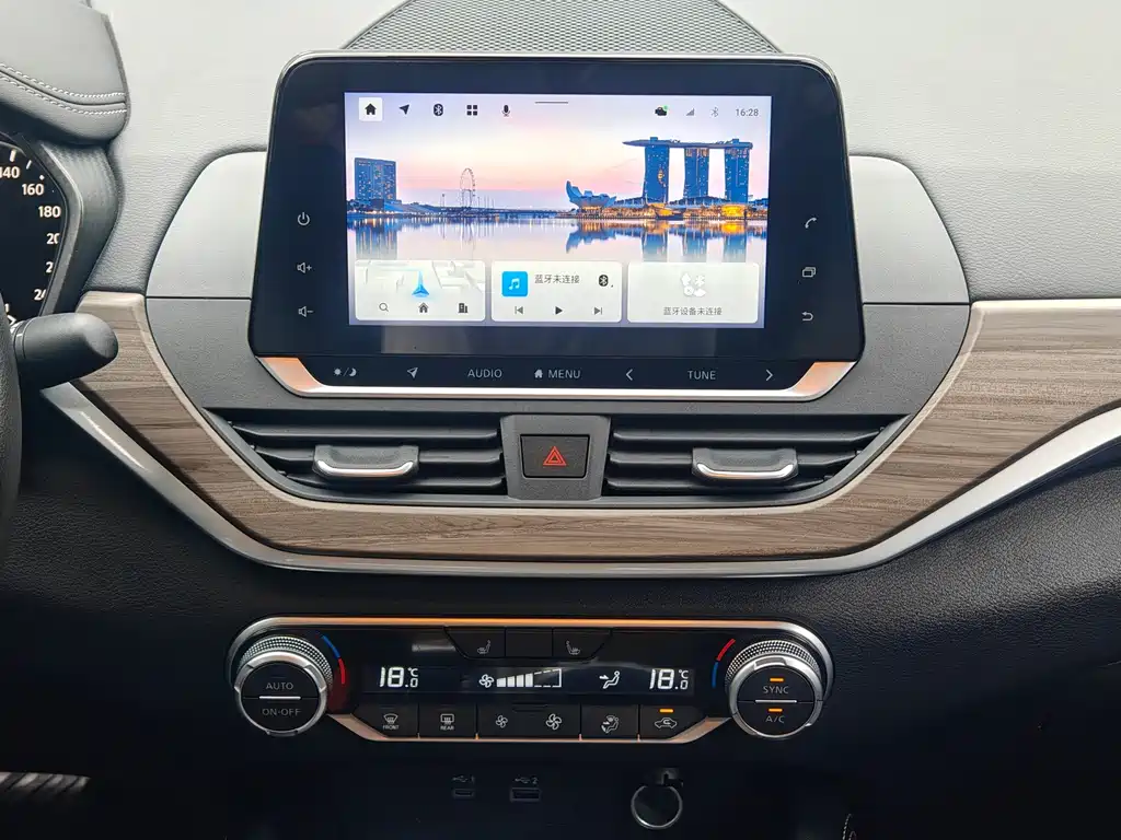 Nissan Teana — миниатюра 18