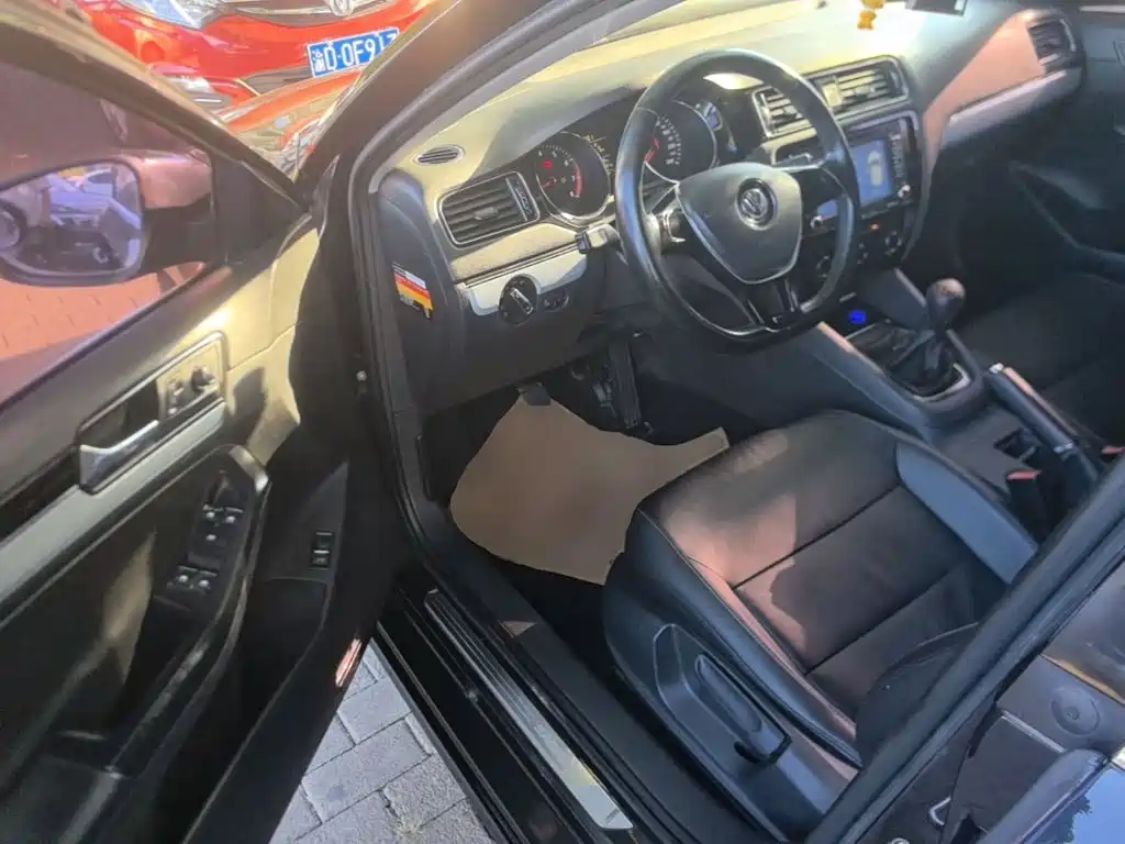 Volkswagen Sagitar — миниатюра 16