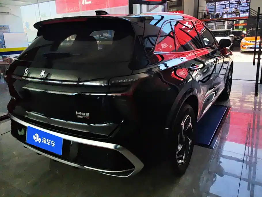 Hongqi Hongqi HS3 — миниатюра 3