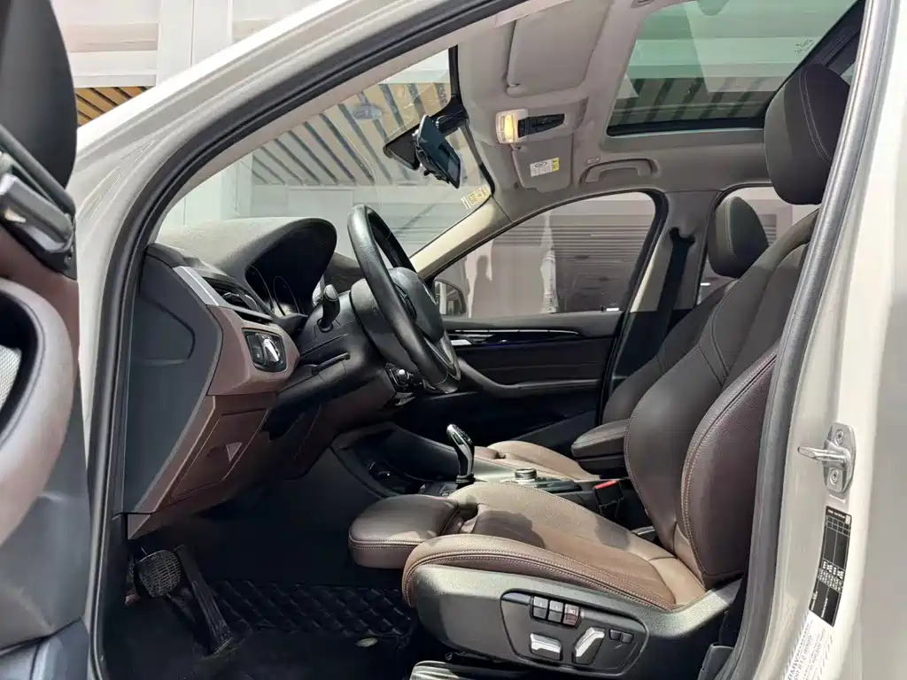 BMW X1 — миниатюра 10