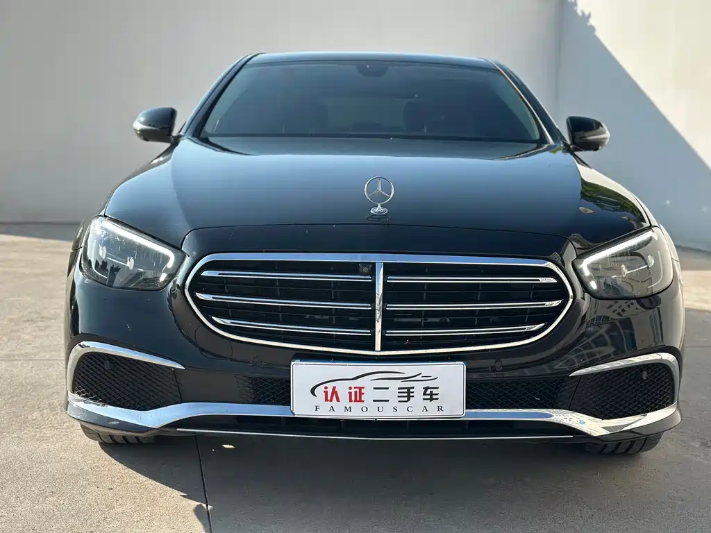 Mercedes-Benz E-Class — миниатюра 2
