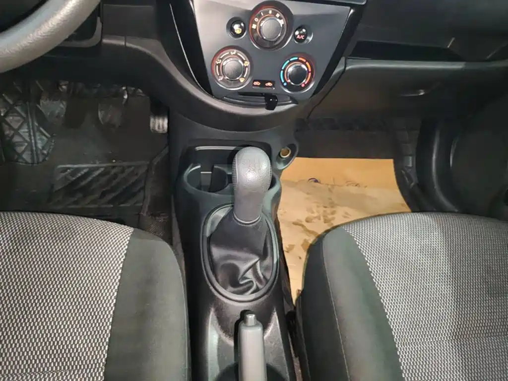 Nissan Sunny — миниатюра 14
