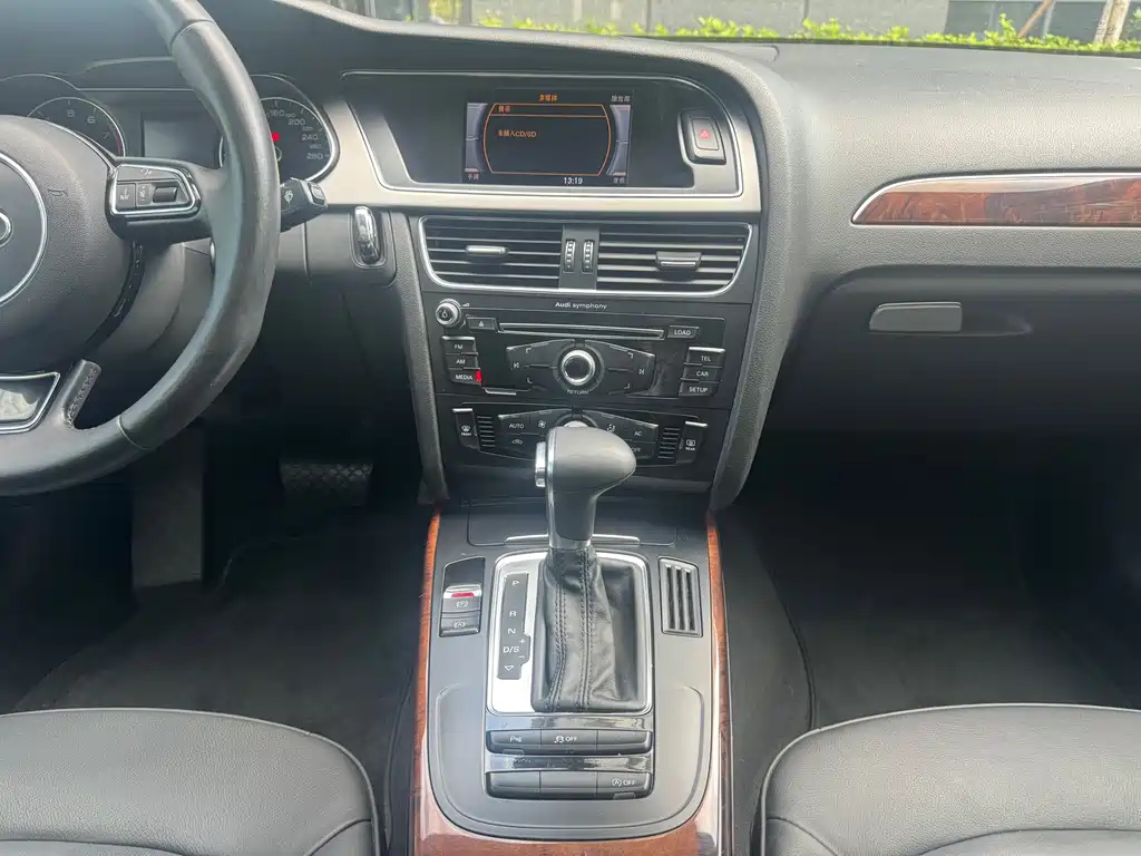 Audi A4L — миниатюра 21