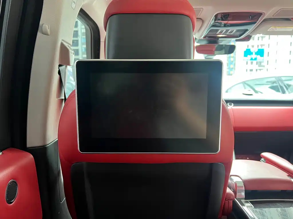 Land Rover Range Rover — миниатюра 28