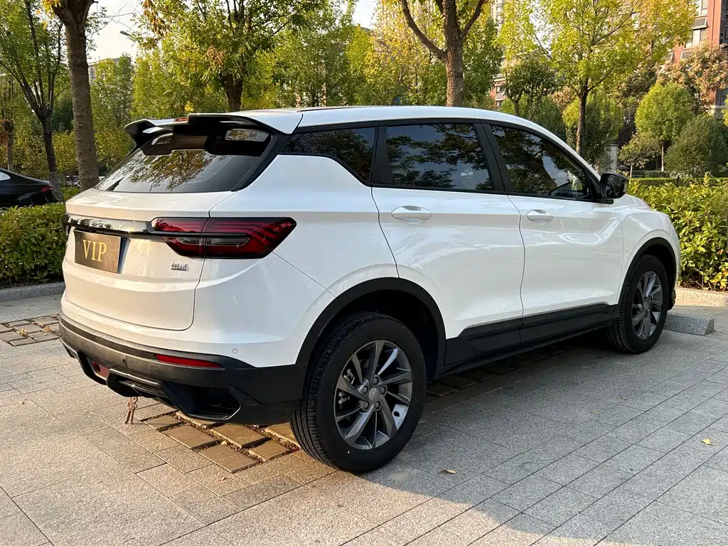 Geely Binyue — миниатюра 12