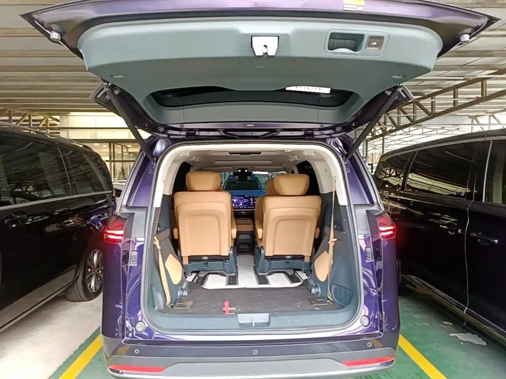 GAC Motor Trumpchi E8 PHEV — миниатюра 19
