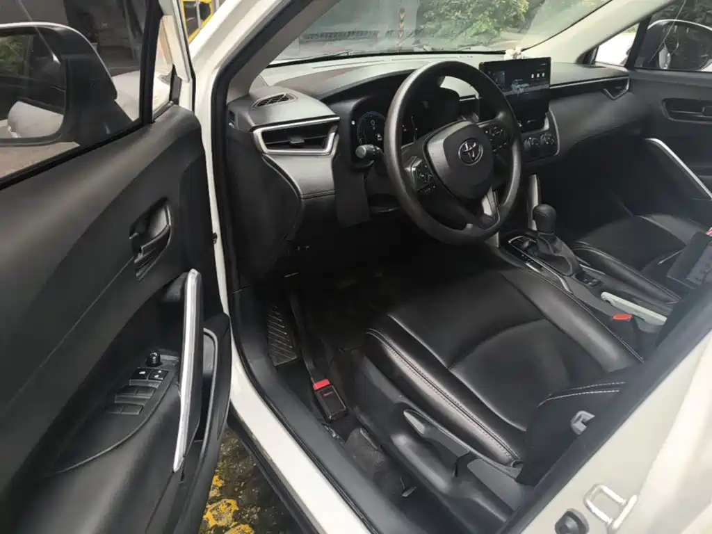 Toyota Corolla Cross — миниатюра 12