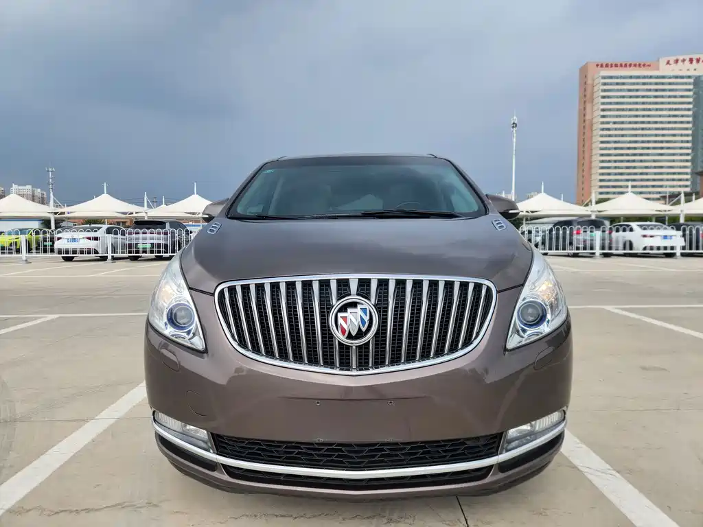 Buick GL8 — миниатюра 2