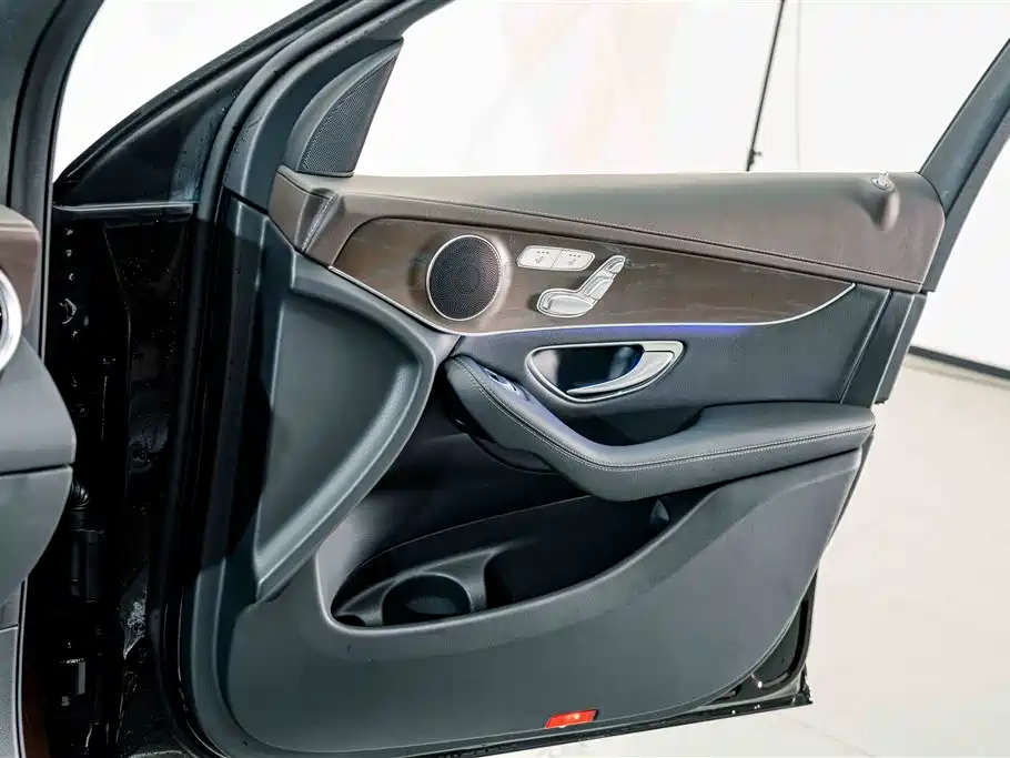 Mercedes-Benz GLC — миниатюра 13