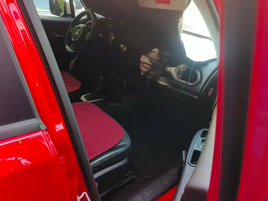 Jeep Renegade — миниатюра 8
