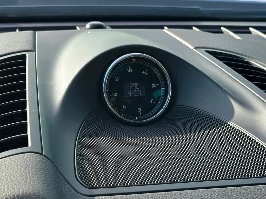 Porsche Cayenne — миниатюра 15