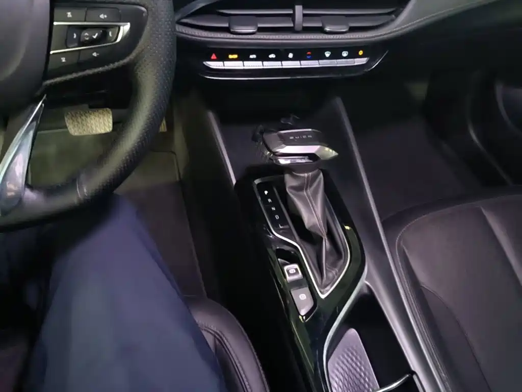 Buick Verano — миниатюра 14